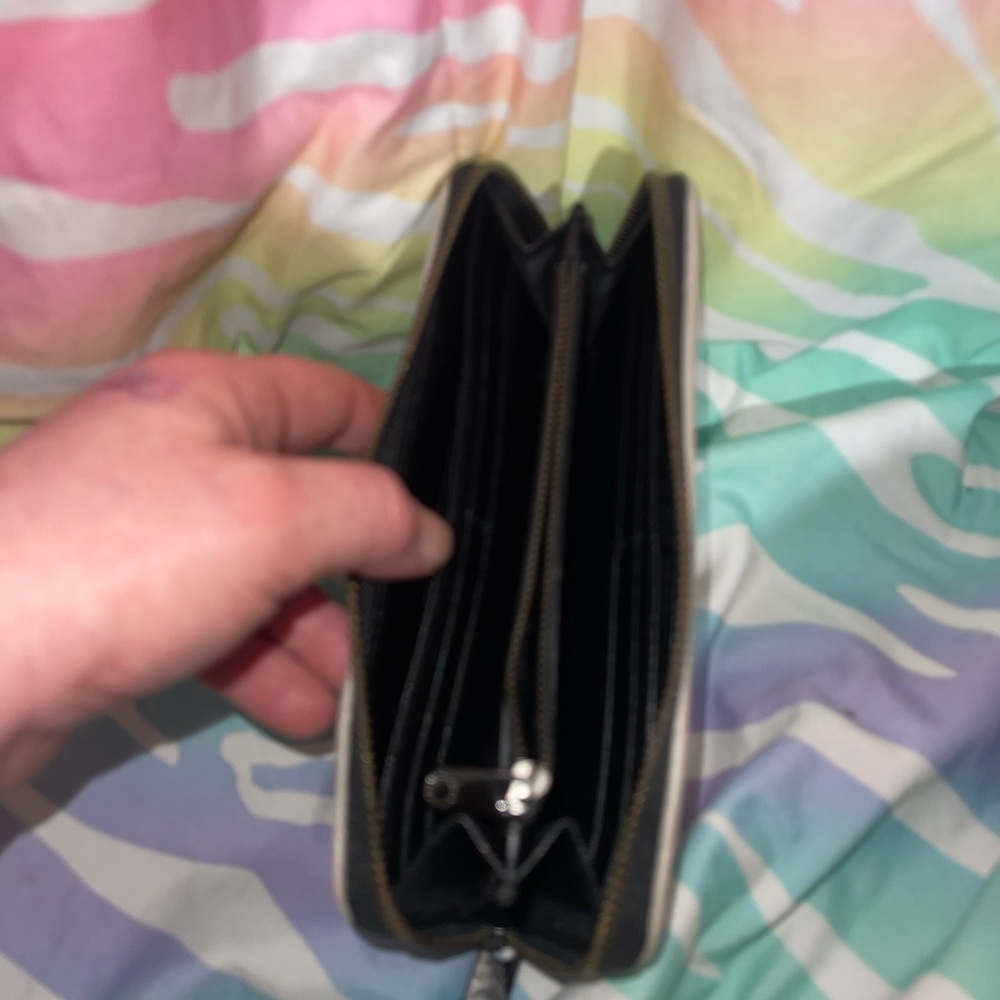 Kenneth Cole wallet - Picture 4 of 6